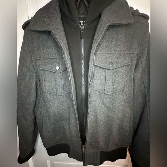 Guess Quilted Bomber w/ Hoodie Inset Size Large - Picture 6 of 10